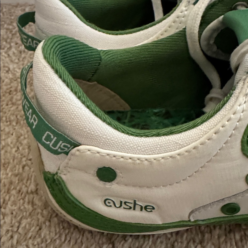 NIB Cushe Boutique Women’s Sneaker, White and Green, US Size 8 - Picture 5 of 10